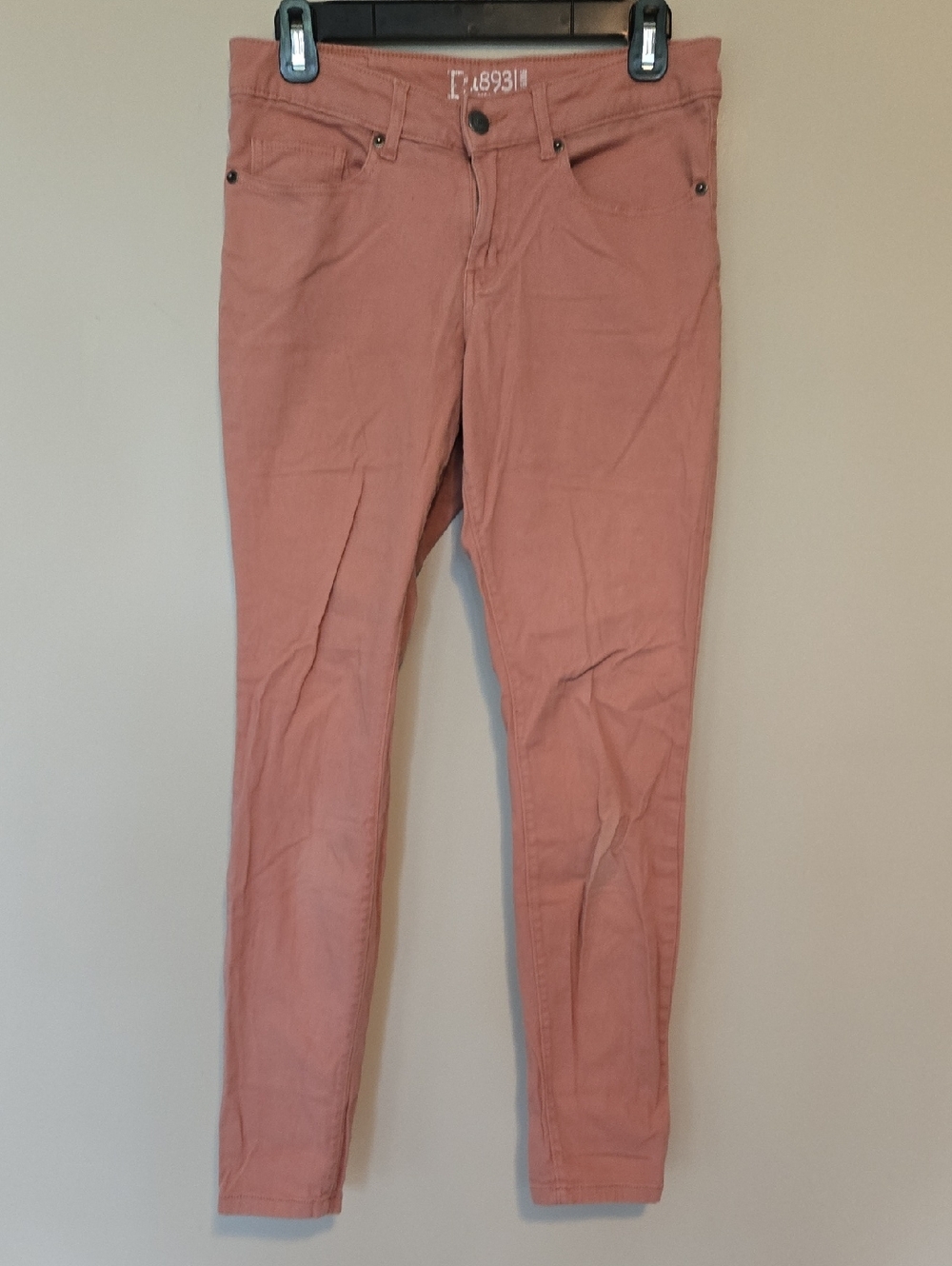 R1893 Women’s Skinny Jeans in Salmon Color